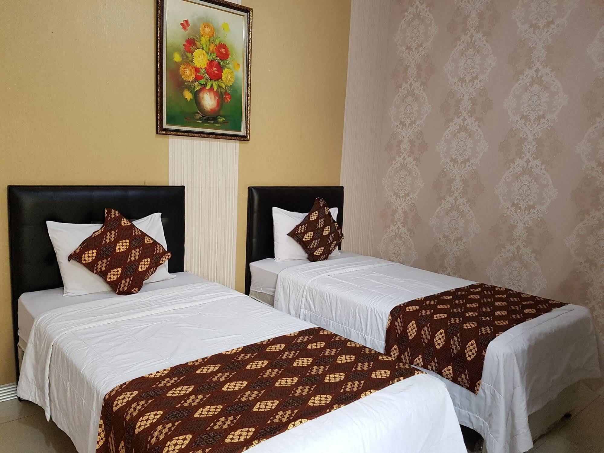 Rene Hotel 2*
