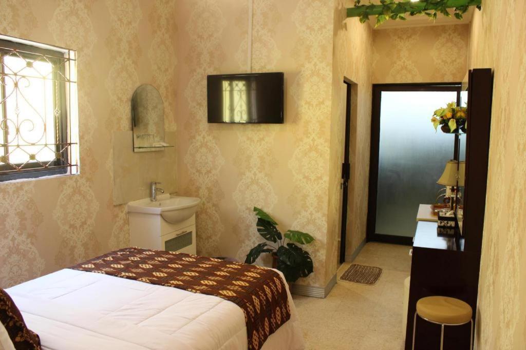 Rene Hotel